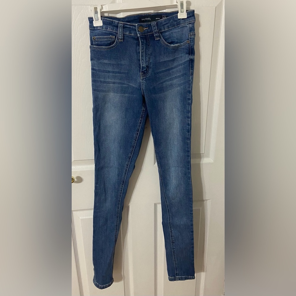 Tall women’s high rise jeans, size 4, blue color
